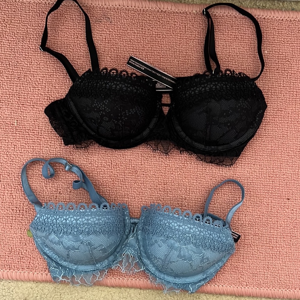 All FOUR bras as a bundle for sell. - Picture 2 of 10